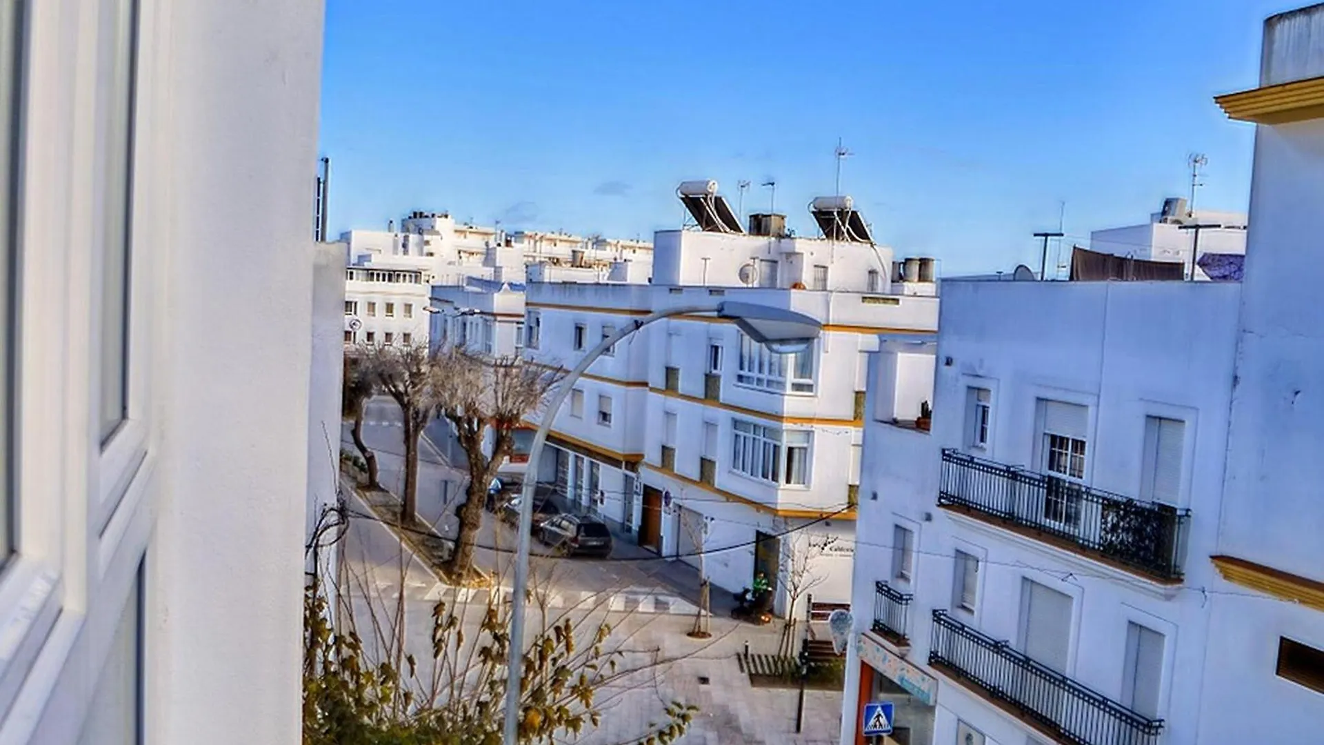 Inviting Apartment With Balcony 카디스 0*,  스페인