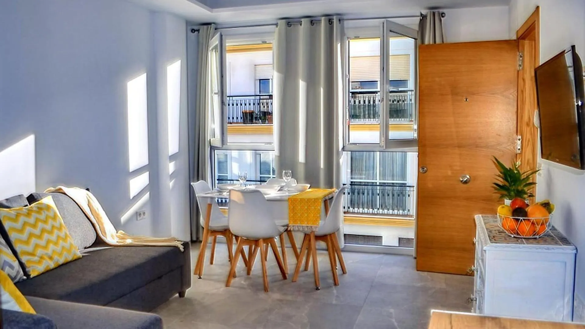 Inviting Apartment With Balcony Кадис Испания